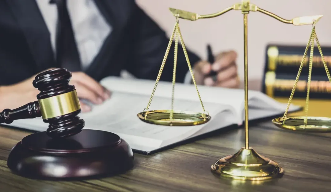 Estate Lawyers vs. Probate Lawyers: Understanding the Differences